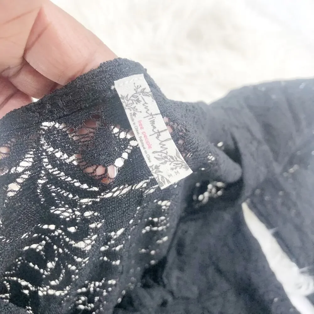 🆕 Free People Women's Black Intimately  Tie Front Lace V-neck Top Med‎ NEW